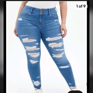 🍂🍁Torrid 20R Torrid Jeans Fishnet Deconstructed Jegging SKINNY SUPER SOFT